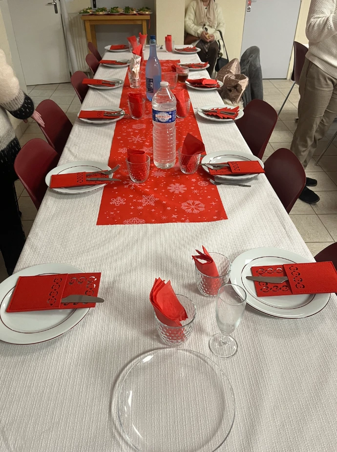 Repas partagé après le culte chaque deuxième dimanche du mois à l’Église Protestante Évangélique de Maisons-Alfort.